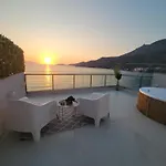 Appartement Stylish Rooftop Retreat With Hot Tub With
