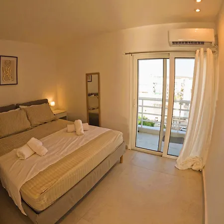 Stylish Rooftop Retreat With Hot Tub With *