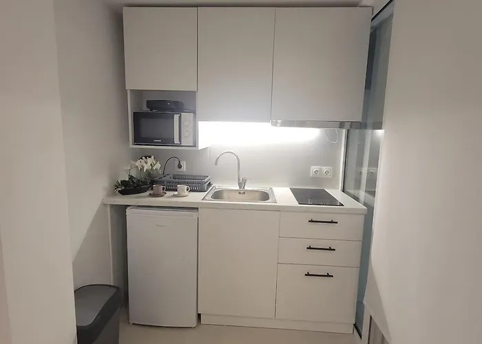 Stylish Rooftop Retreat With Hot Tub With *